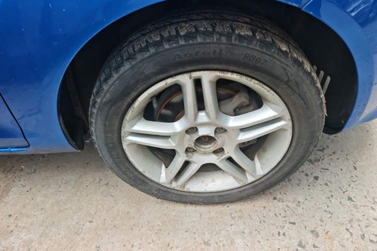 Used Ford Fiesta 2009 Hatchback 1.5L Automatic Fashion Edition Right Front Wheel Hub