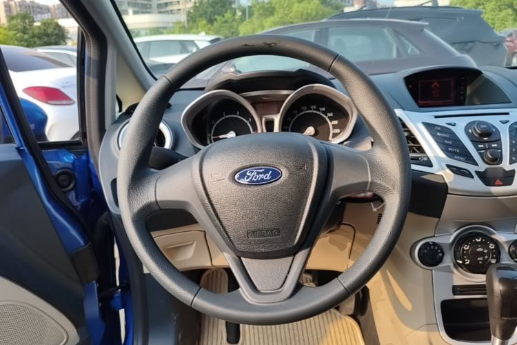 Used Ford Fiesta 2009 Hatchback 1.5L Automatic Fashion Edition Steering Wheel