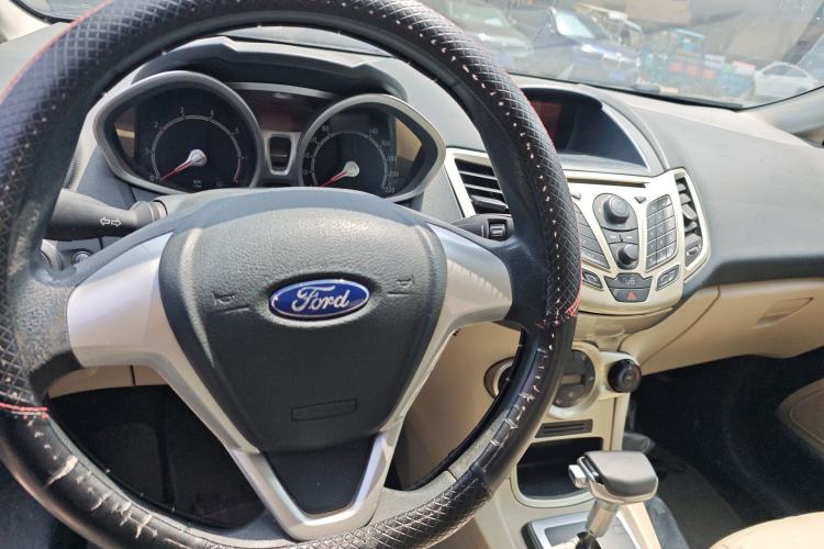 Used Ford Fiesta 2009 Sedan 1.5L Automatic Luxury Model Steering Wheel