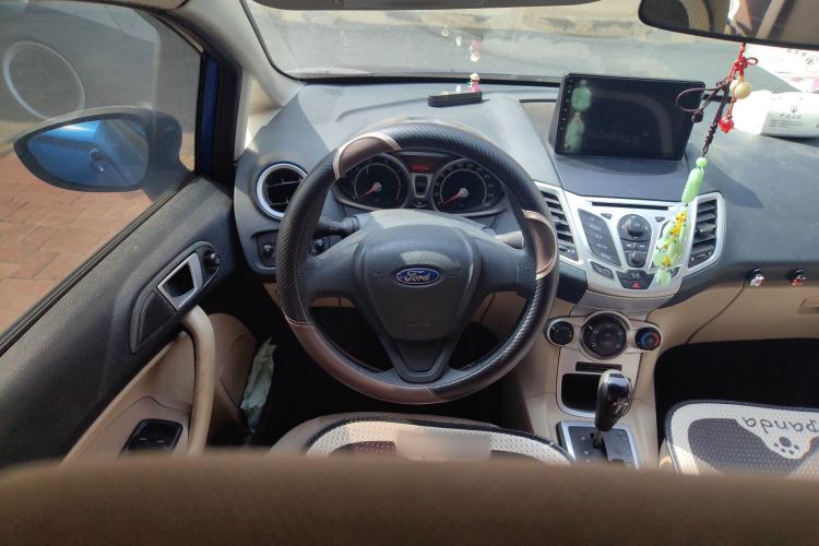 Used Ford Fiesta 2009 Hatchback 1.5L Automatic Fashion Edition Steering Wheel