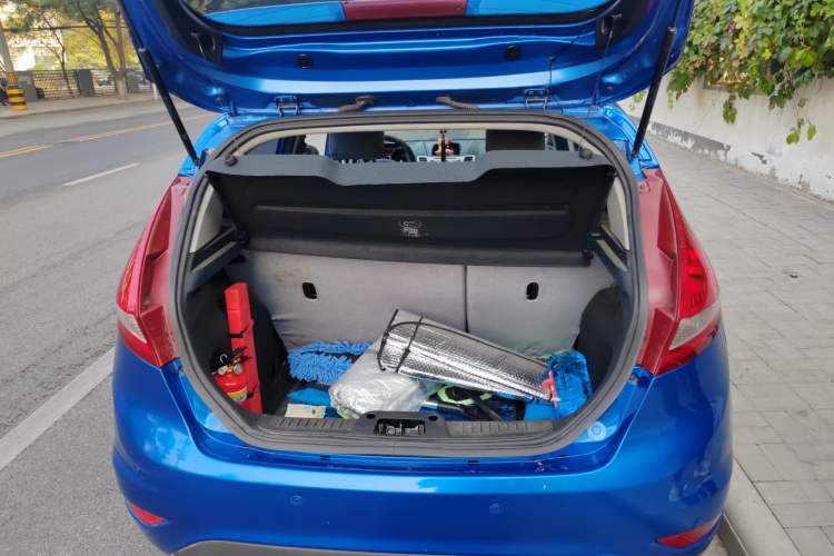 Used Ford Fiesta 2009 Hatchback 1.5L Automatic Fashion Edition Trunk