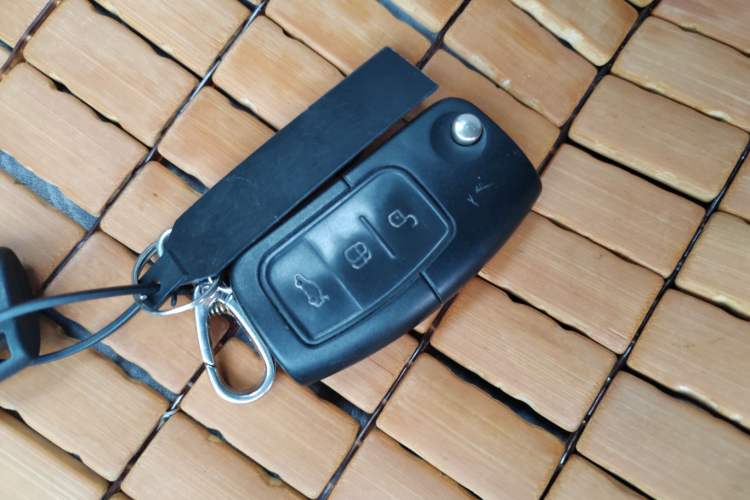 Used Ford Fiesta 2009 Hatchback 1.5L Automatic Fashion Edition Vehicle Key