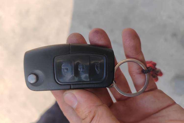 Used Ford Fiesta 2009 Hatchback 1.5L Automatic Fashion Edition Vehicle Key