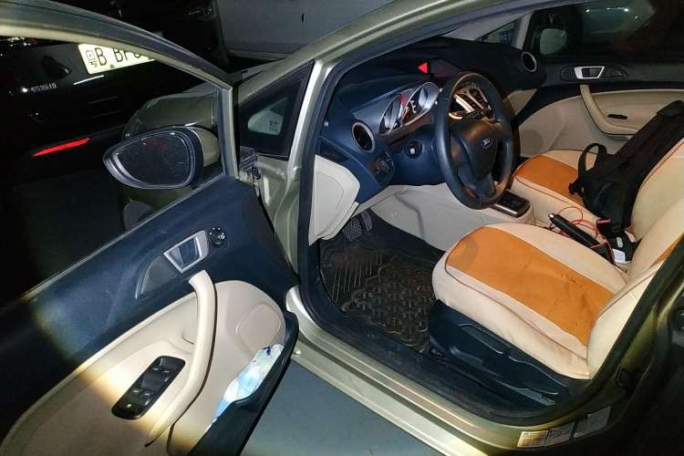 Used Ford Fiesta 2009 Sedan 1.5L Automatic Fashion Edition Driver Seat