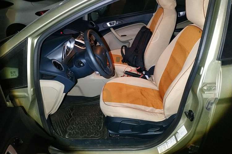 Used Ford Fiesta 2009 Sedan 1.5L Automatic Fashion Edition Left Front Seat