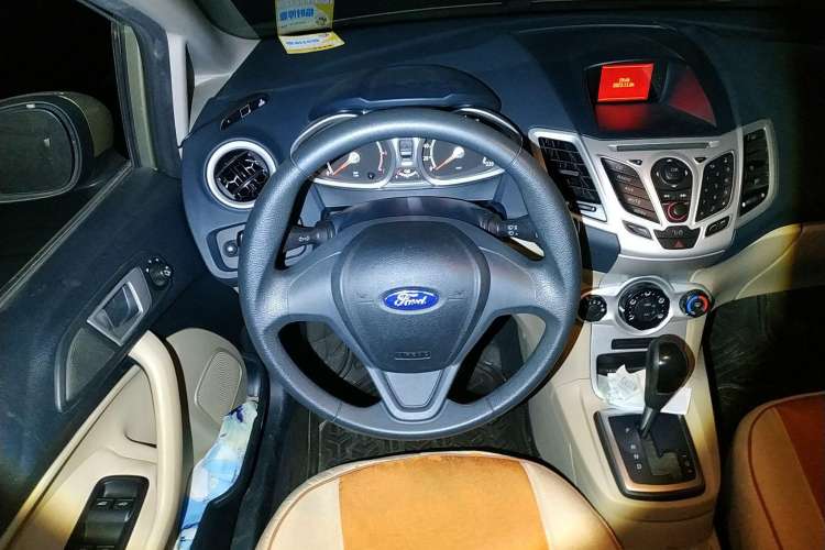 Used Ford Fiesta 2009 Sedan 1.5L Automatic Fashion Edition Steering Wheel