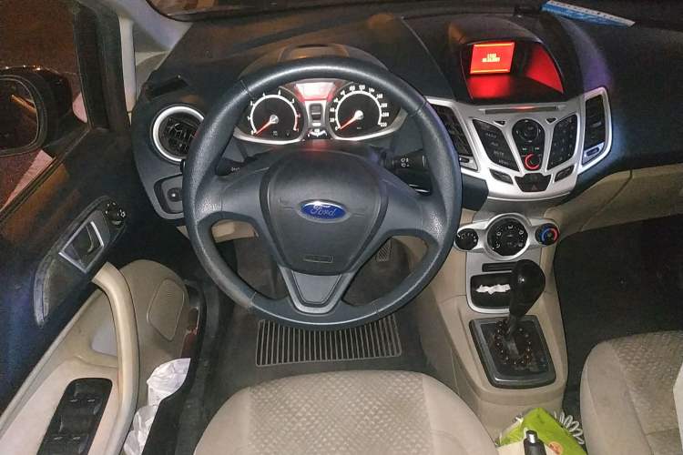 Used Ford Fiesta 2009 Hatchback 1.5L Automatic Fashion Edition Steering Wheel