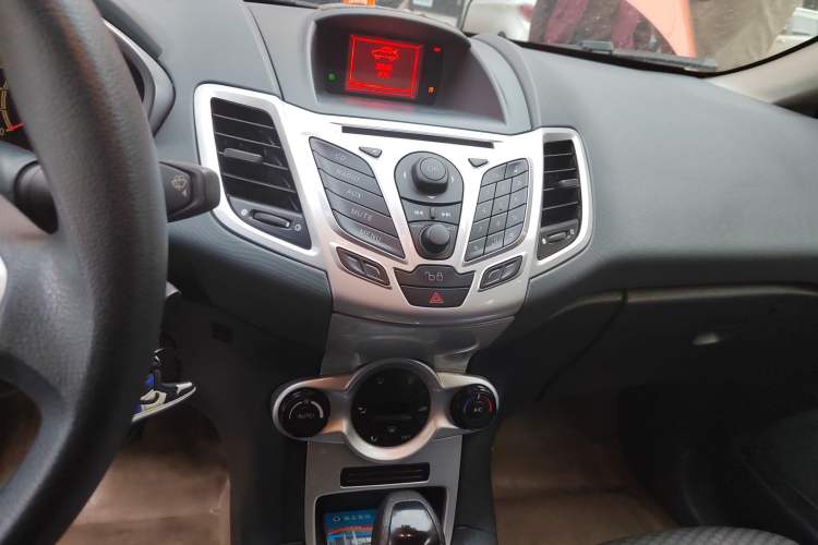 Used Ford Fiesta 2009 Hatchback 1.5L Automatic Sport Model Audio And AC Panel