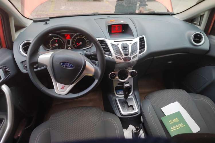 Used Ford Fiesta 2009 Hatchback 1.5L Automatic Sport Model Center Console