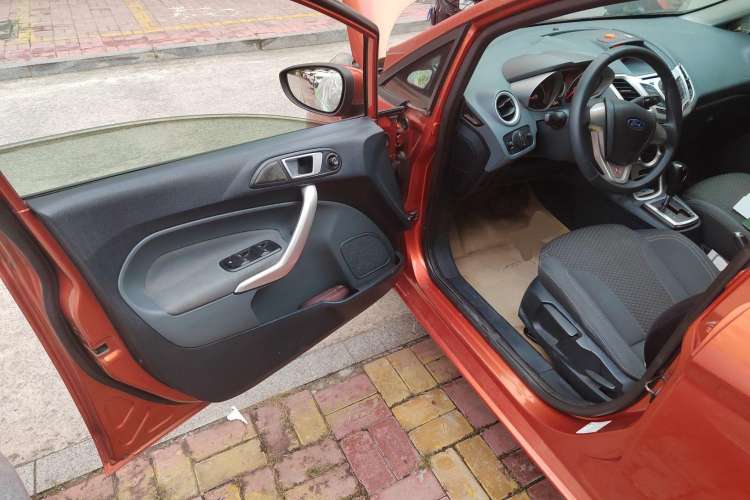 Used Ford Fiesta 2009 Hatchback 1.5L Automatic Sport Model Driver Seat