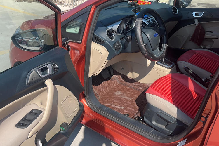 Used Ford Fiesta 2009 Hatchback 1.5L Automatic Fashion Edition Driver Seat