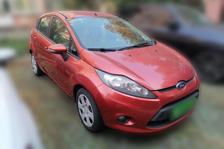 Used Ford Fiesta 2009 Hatchback 1.5L Automatic Fashion Edition Front Right 45 Deg