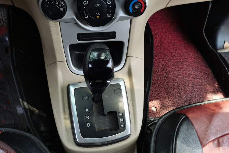 Used Ford Fiesta 2009 Hatchback 1.5L Automatic Fashion Edition Gear Lever