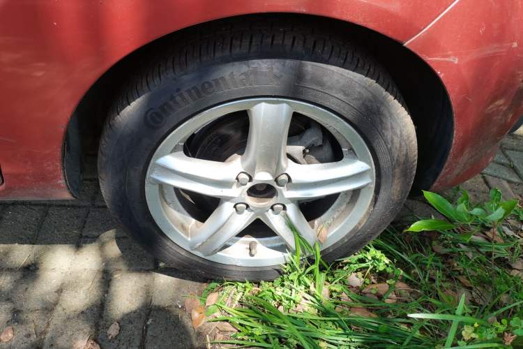 Used Ford Fiesta 2009 Hatchback 1.5L Automatic Fashion Edition Right Front Wheel Hub