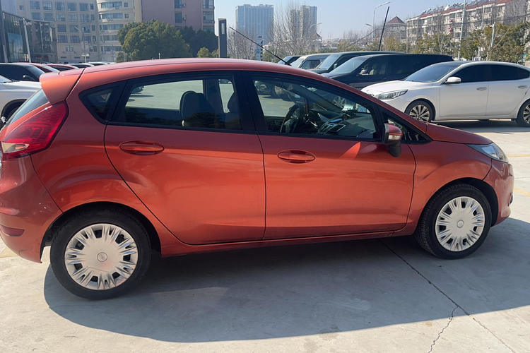 Used Ford Fiesta 2009 Hatchback 1.5L Automatic Fashion Edition Right Side