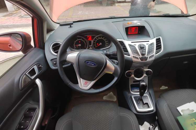 Used Ford Fiesta 2009 Hatchback 1.5L Automatic Sport Model Steering Wheel