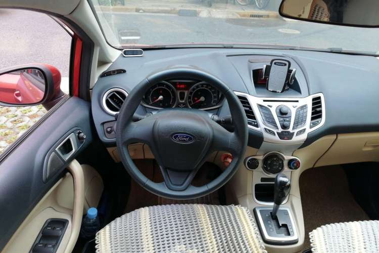 Used Ford Fiesta 2009 Hatchback 1.5L Automatic Fashion Edition Steering Wheel