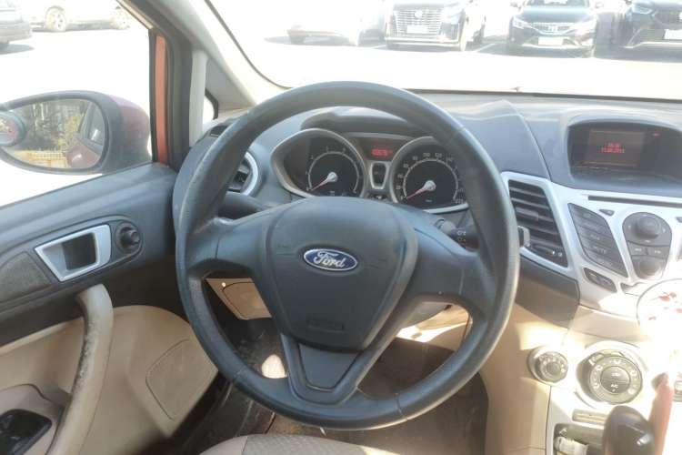 Used Ford Fiesta 2009 Hatchback 1.5L Automatic Fashion Edition Steering Wheel