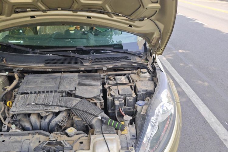Used Ford Fiesta 2009 Sedan 1.5L Manual Fashion Edition Engine Bay Left