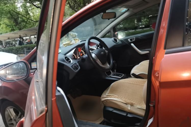 Used Ford Fiesta 2009 Hatchback 1.5L Automatic Sport Model Left Front Seat