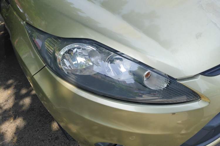 Used Ford Fiesta 2009 Sedan 1.5L Manual Fashion Edition Right Front Headlight