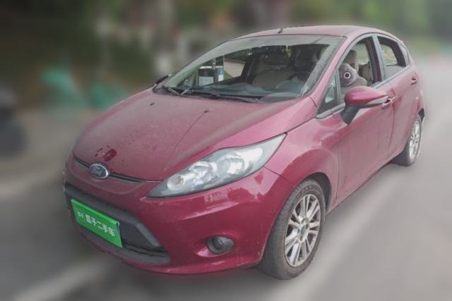 Ojetý Ford Fiesta 2009 Hatchback 1.5L Manual Fashion Edition