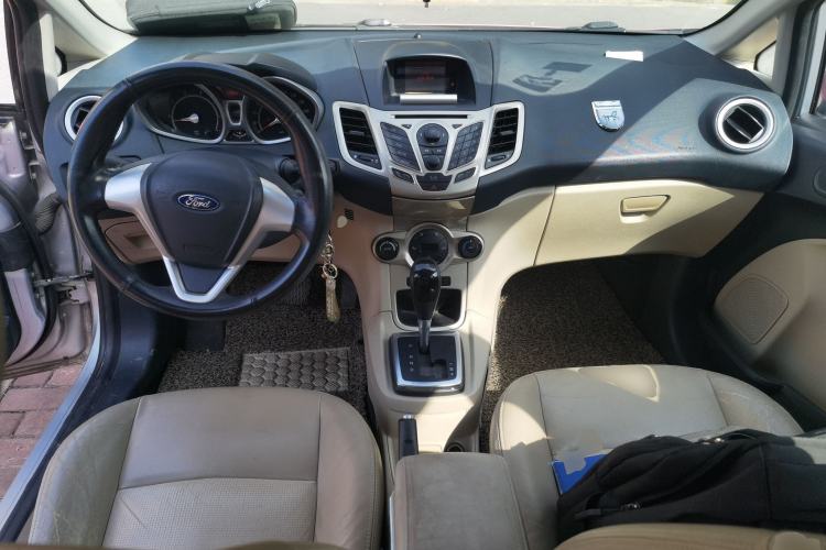 Used Ford Fiesta 2009 Sedan 1.5L Automatic Luxury Model Center Console