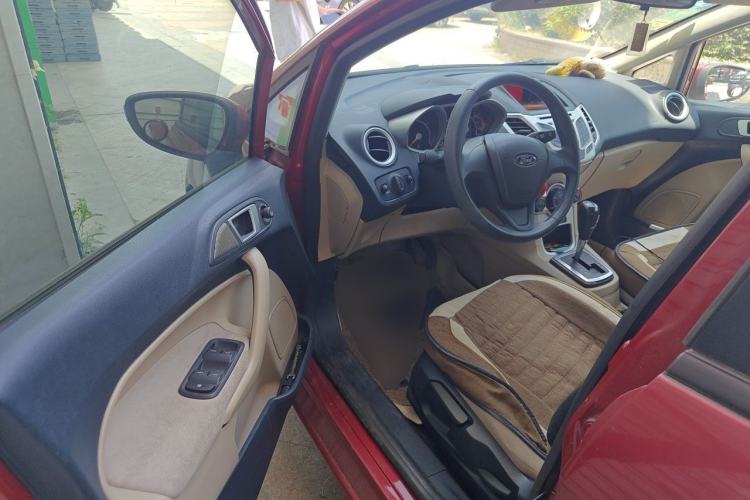 Used Ford Fiesta 2009 Hatchback 1.5L Automatic Fashion Edition Driver Seat