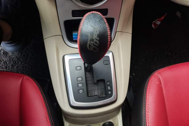 Used Ford Fiesta 2009 Hatchback 1.5L Automatic Fashion Edition Gear Lever