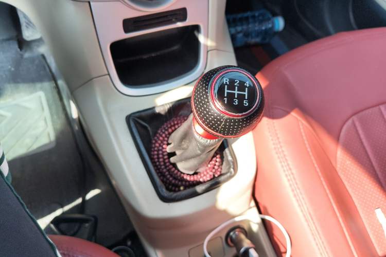 Used Ford Fiesta 2009 Sedan 1.5L Manual Fashion Edition Gear Lever