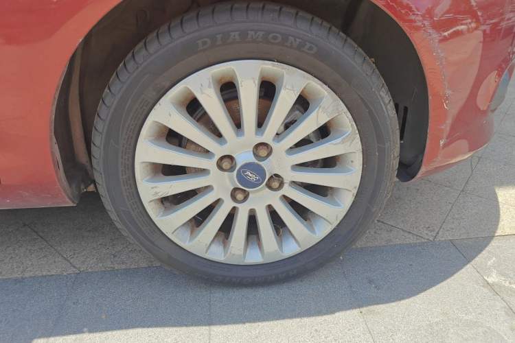 Used Ford Fiesta 2009 Hatchback 1.5L Automatic Fashion Edition Right Front Wheel Hub