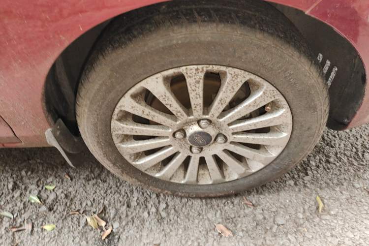 Used Ford Fiesta 2009 Sedan 1.5L Automatic Fashion Edition Right Front Wheel Hub