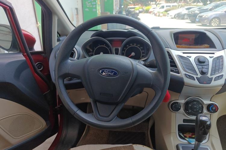 Used Ford Fiesta 2009 Hatchback 1.5L Automatic Fashion Edition Steering Wheel
