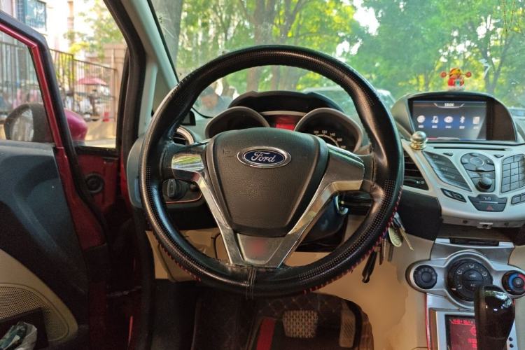 Used Ford Fiesta 2009 Hatchback 1.5L Automatic Fashion Edition Steering Wheel