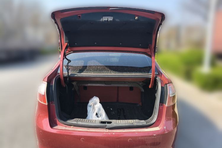 Used Ford Fiesta 2009 Sedan 1.5L Manual Fashion Edition Trunk