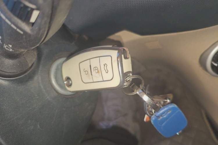 Used Ford Fiesta 2009 Hatchback 1.5L Manual Fashion Edition Vehicle Key