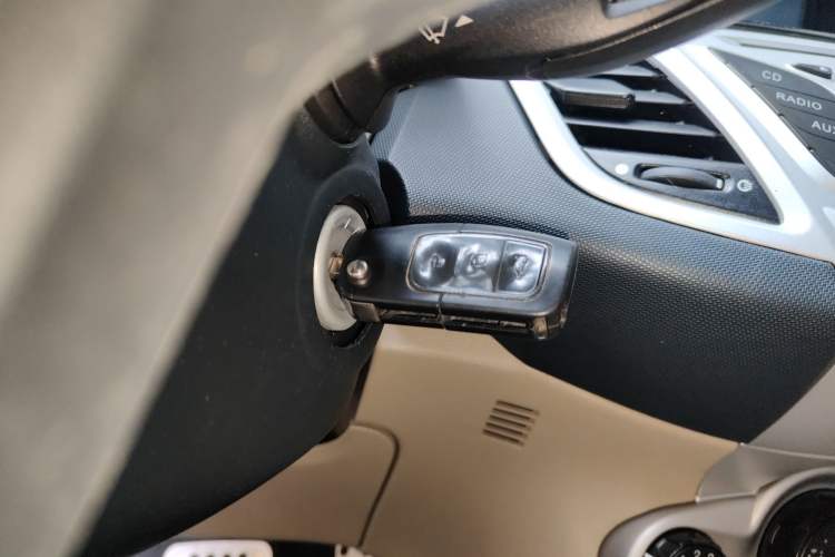 Used Ford Fiesta 2009 Sedan 1.5L Automatic Fashion Edition Vehicle Key