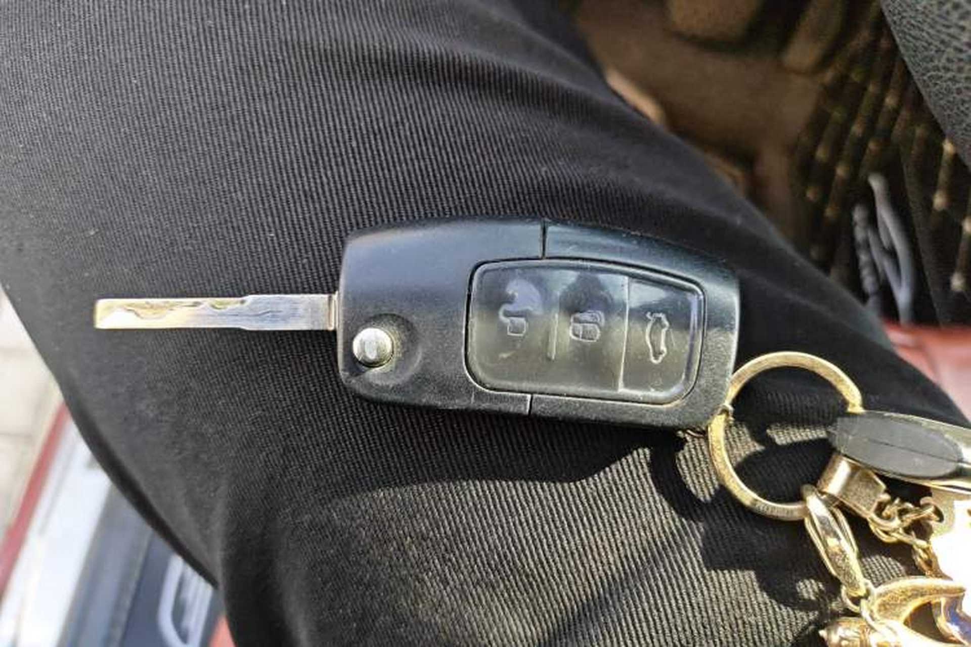 Used Ford Fiesta 2009 Sedan 1.5L Automatic Fashion Edition Vehicle Key