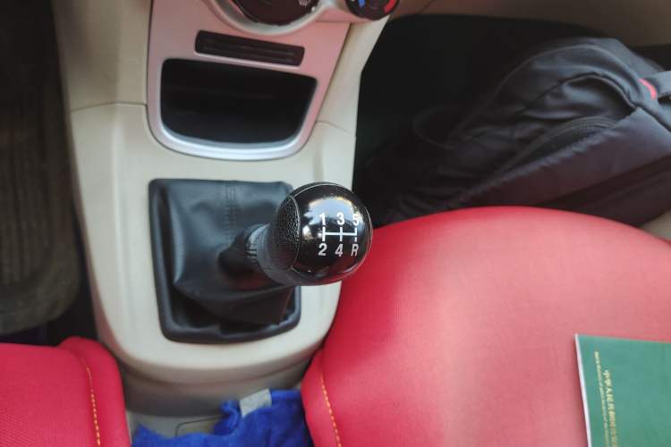 Used Ford Fiesta 2009 Hatchback 1.5L Manual Fashion Edition Gear Lever