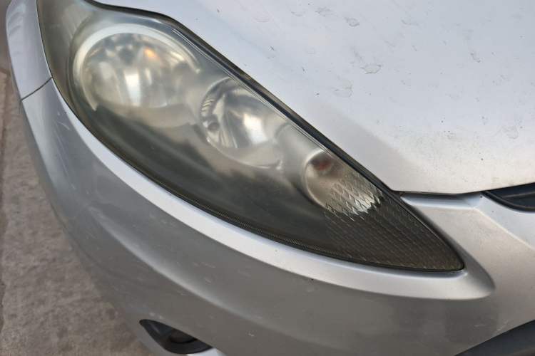 Used Ford Fiesta 2009 Hatchback 1.5L Manual Fashion Edition Right Front Headlight