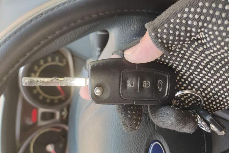 Used Ford Fiesta 2009 Hatchback 1.5L Manual Fashion Edition Vehicle Key