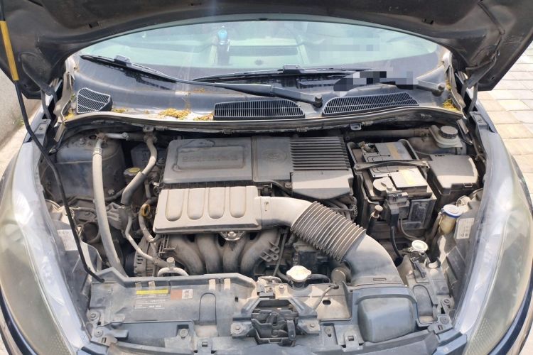 Used Ford Fiesta 2009 Sedan 1.5L Automatic Luxury Model Engine Bay
