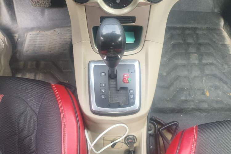 Used Ford Fiesta 2009 Sedan 1.5L Automatic Luxury Model Gear Lever