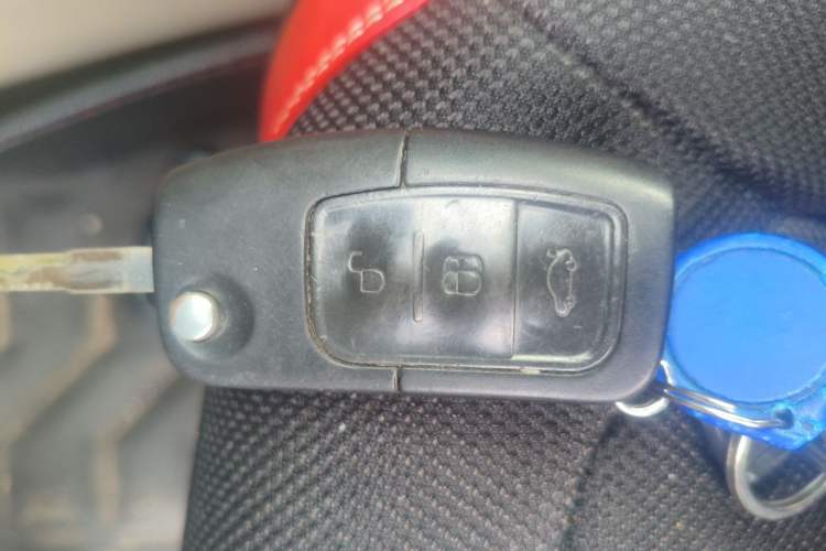 Used Ford Fiesta 2009 Sedan 1.5L Automatic Luxury Model Vehicle Key