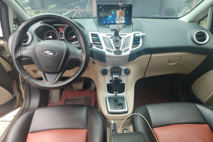 Used Ford Fiesta 2009 Sedan 1.5L Automatic Fashion Edition Center Console