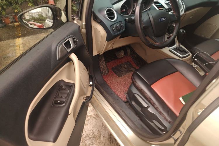 Used Ford Fiesta 2009 Sedan 1.5L Automatic Fashion Edition Driver Seat