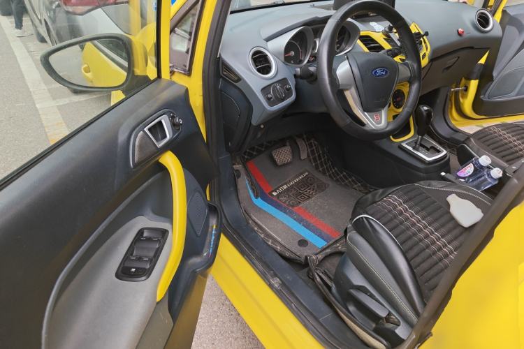 Used Ford Fiesta 2009 Hatchback 1.5L Automatic Sport Model Driver Seat
