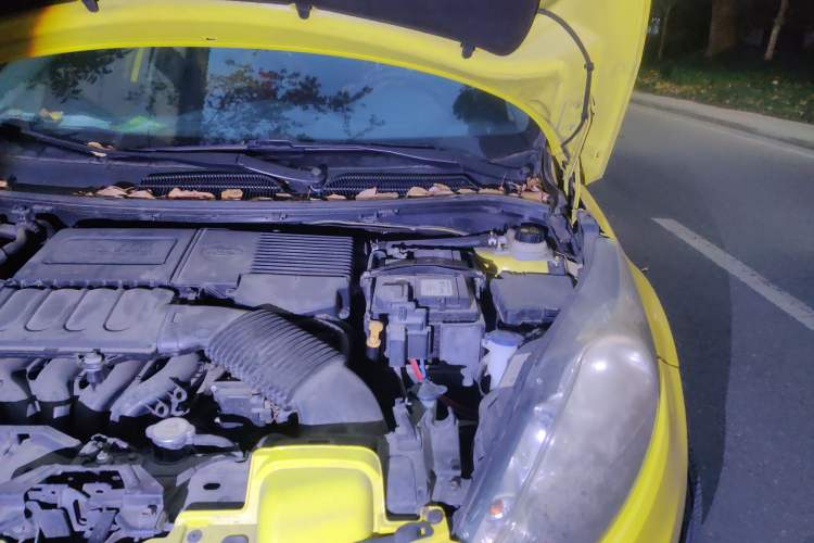 Used Ford Fiesta 2009 Hatchback 1.5L Automatic Sport Model Engine Bay Left