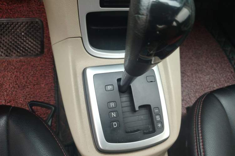 Used Ford Fiesta 2009 Sedan 1.5L Automatic Fashion Edition Gear Lever