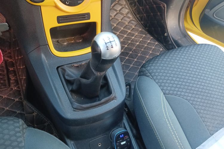 Used Ford Fiesta 2009 Hatchback 1.5L Manual Sport Model Gear Lever